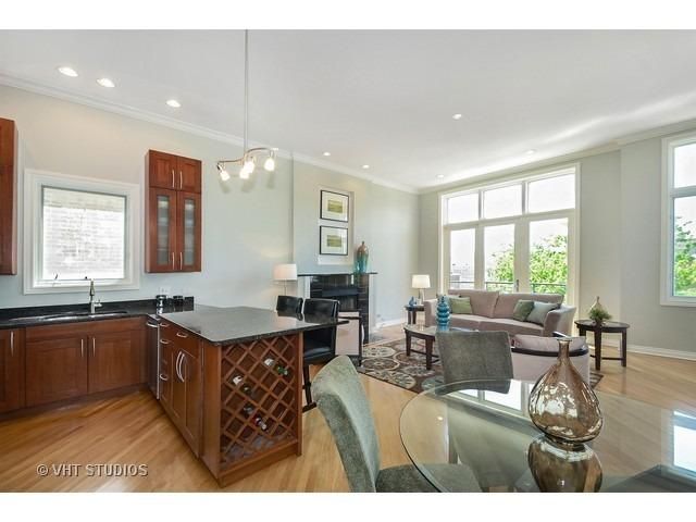 849 N Rockwell St #2, Chicago, IL 60622