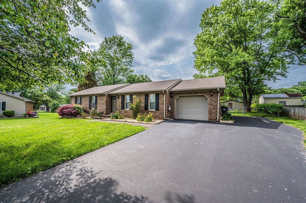 109 Purcell Ct, Bowling Green, KY 42101