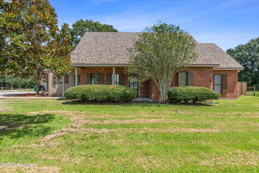 5411 Loreauville Rd, New Iberia, LA 70563 MLS 24006274 Trulia