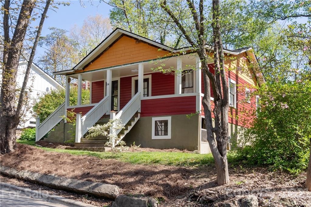 54 Downing St, Asheville, NC 28806