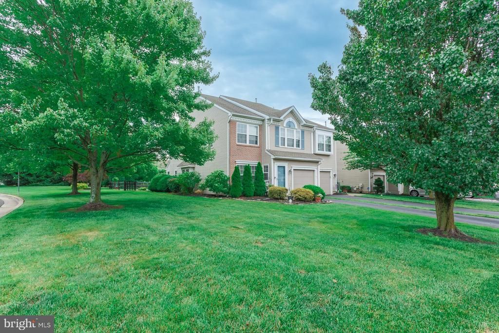 1 Sparrow Walk, Newtown, PA 18940 See Est. Value, Schools & More