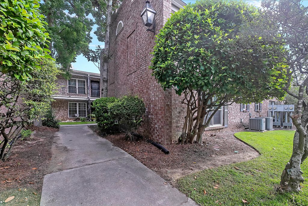 867 Colony Dr #F-93, Charleston, SC 29407