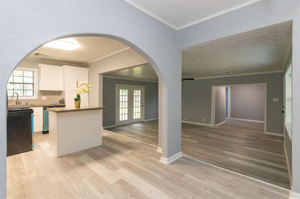 3416 Nashville Ave, Nederland, TX 77627