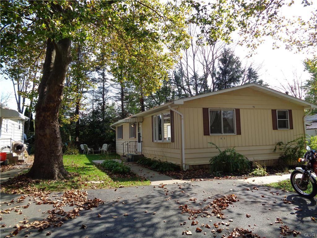 51 Hickory Hills Dr, Bath, PA 18014 3 Bed, 2 Bath Mobile