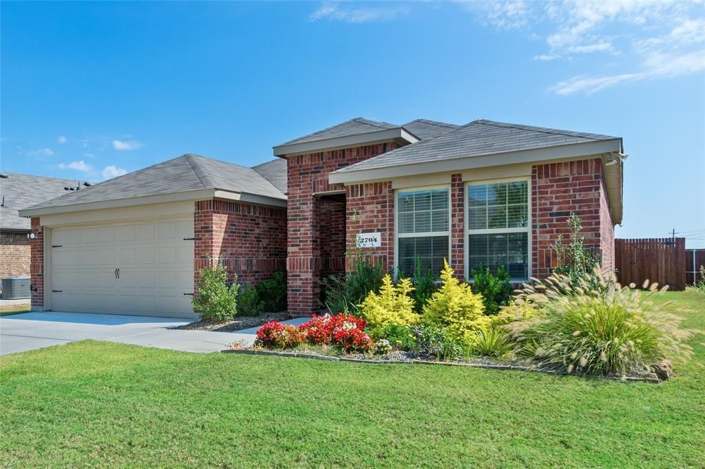 2704 Euston St, Denton, TX 76209