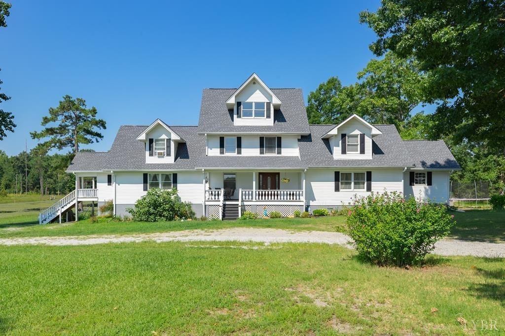 727 Eanes Rd, Kenbridge, VA 23944