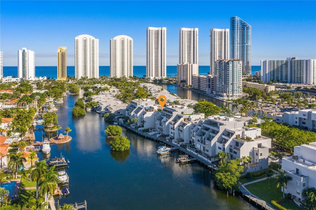 379 Poinciana Dr #1210, North Miami Beach, FL 33160