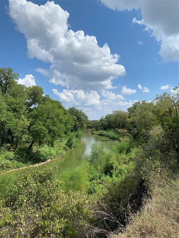 5439 Schubert Rd, La Grange, TX 78945