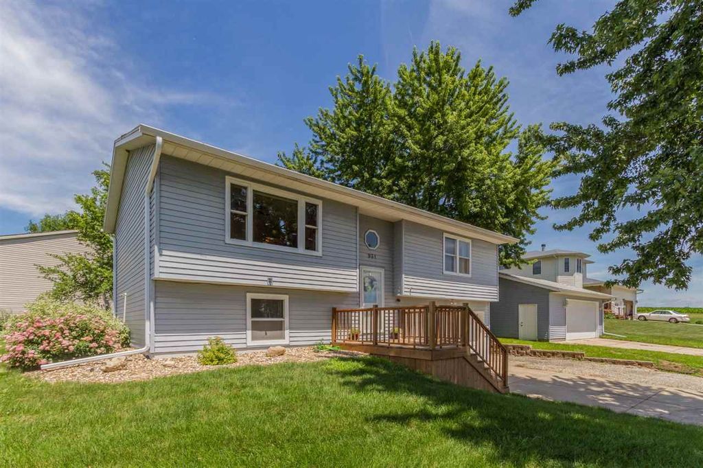 931 Dawn Dr, Elk Run Heights, IA 50707 Trulia