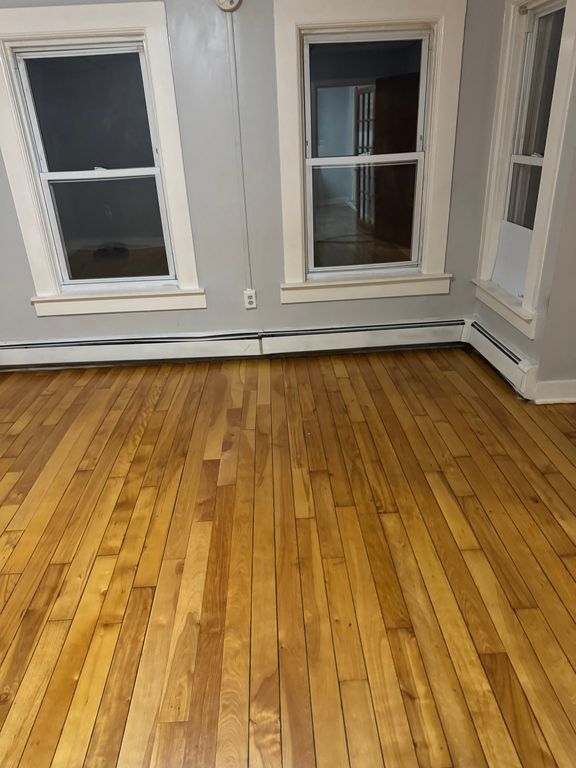 453 Hanover St 1, Manchester, NH 03104 Apartment for Sale