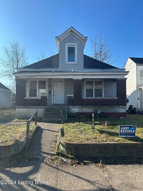2832 Greenwood Ave, Louisville, KY 40211