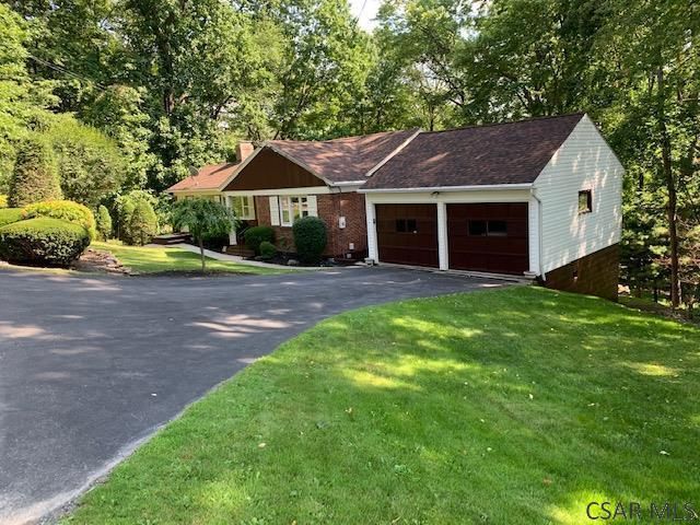 1023 Willett Dr, Johnstown, PA 15905