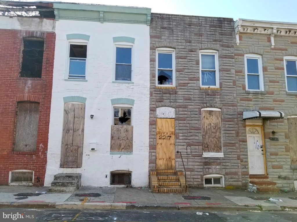 2215 Christian St, Baltimore, MD 21223