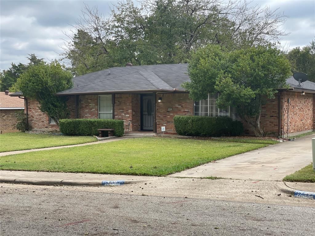 426 Tanglewood Dr, Desoto, TX 75115
