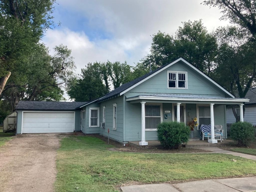 720 W 11th St, Larned, KS 67550 Trulia