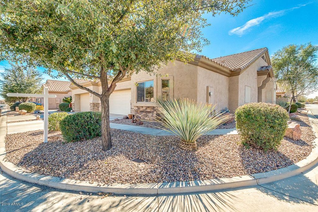 1527 E Manor Dr, Casa Grande, AZ 3 Bed, 2 Bath SingleFamily Home