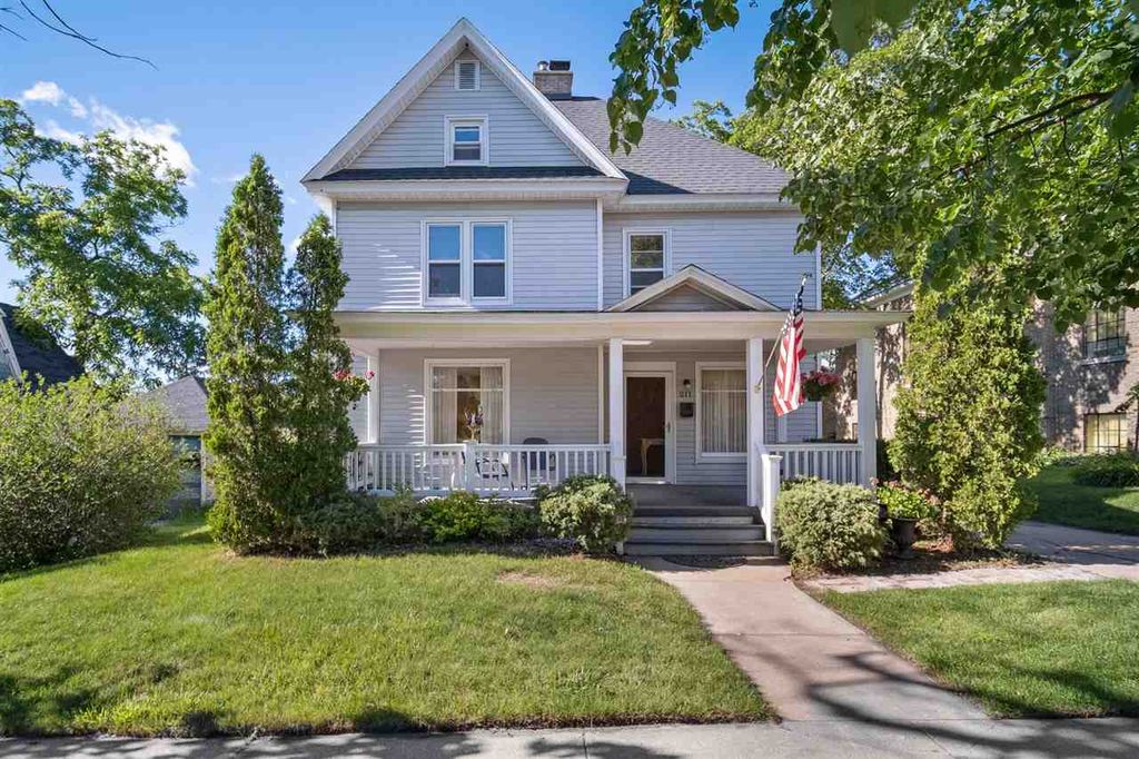 211 State St Petoskey Mi 49770 Trulia