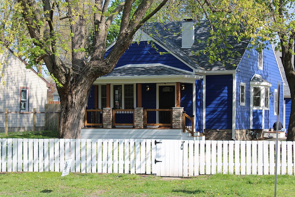 2224 E Pleasant Run Parkway North Dr, Indianapolis, IN 46203