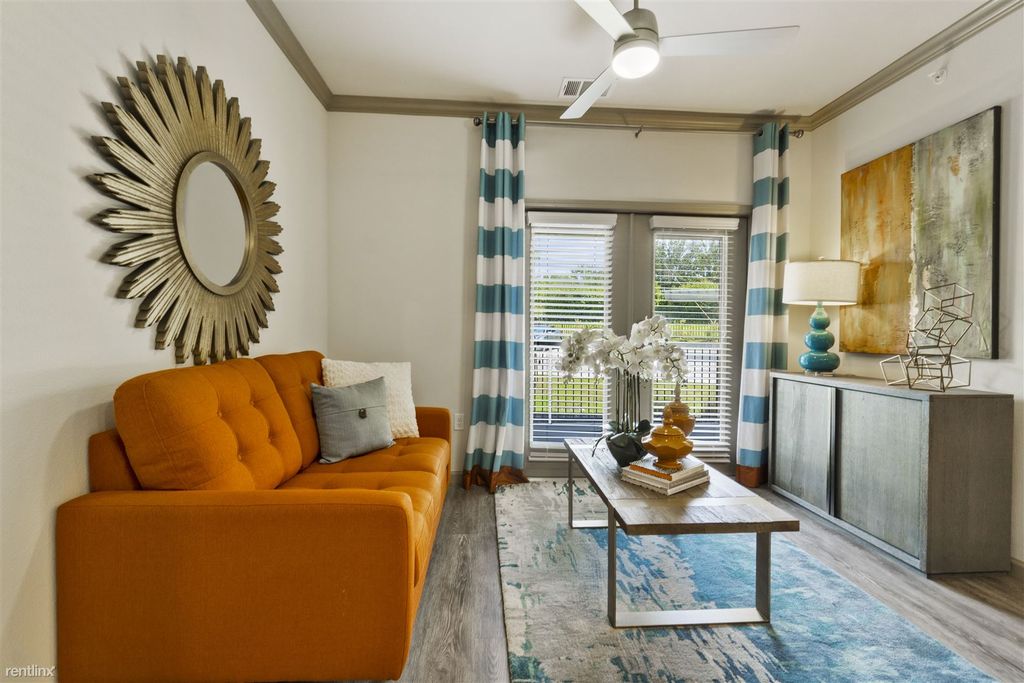 1803 W Ennis Ave, Ennis, TX 75119