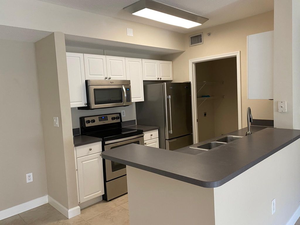 5050 Fairways Cir #E105, Vero Beach, FL 32967