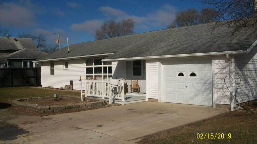 317 E Dent St, Gilman, IL 60938 Trulia