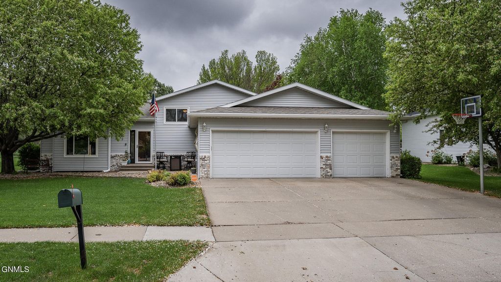 513 Munich Dr, Bismarck, ND 58504 MLS 4013518 Trulia