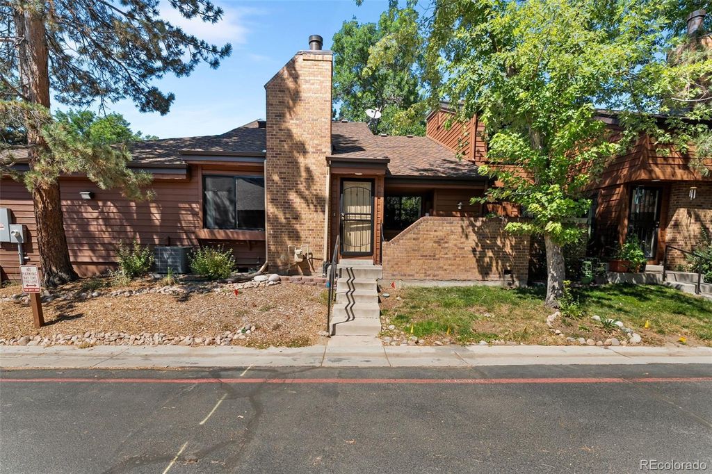2685 S Dayton Way #105, Denver, CO 80231