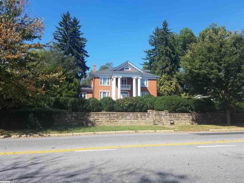 611 S Wayne Ave, Waynesboro, VA 4 Bed, 6 Bath SingleFamily Home Trulia