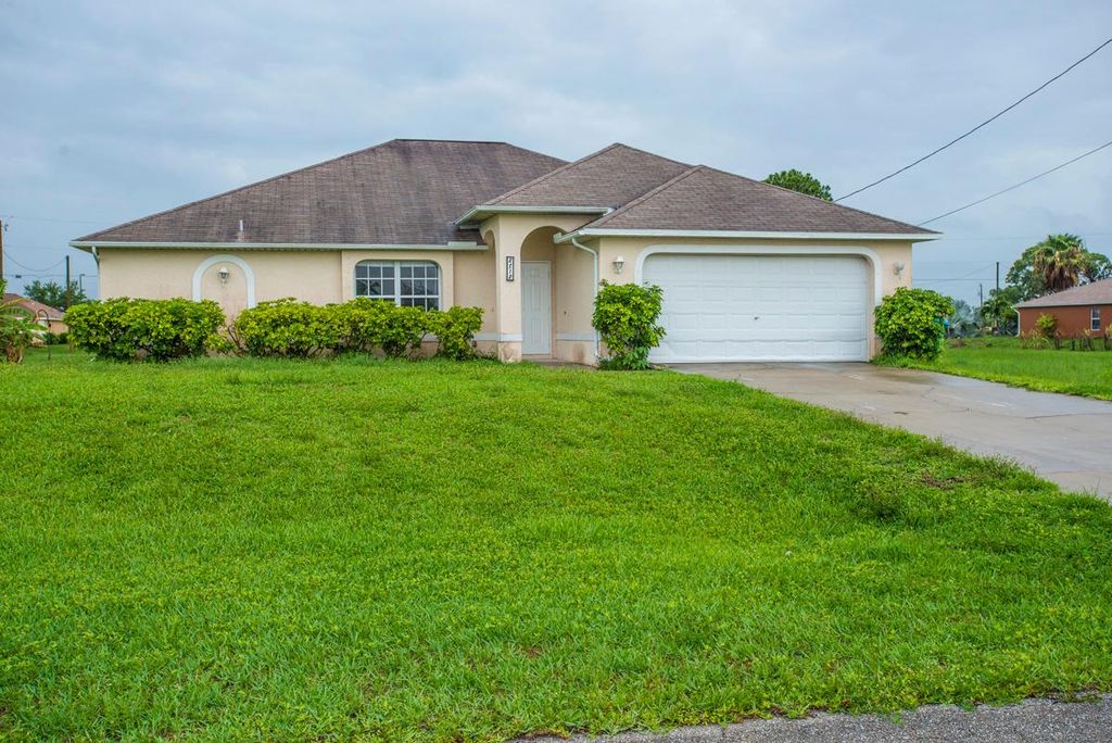 2812 SW 2nd Ter, Cape Coral, FL 33991