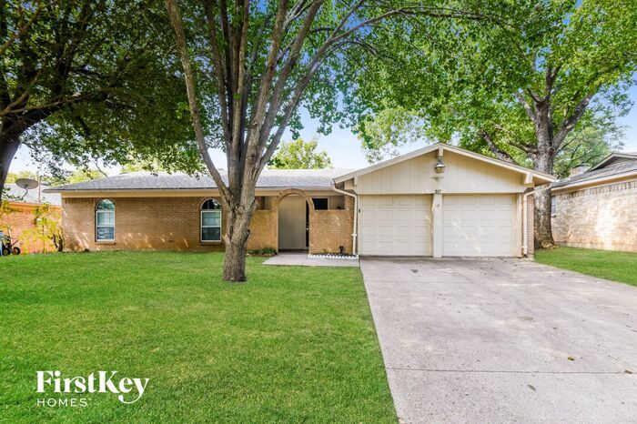 217 N Willow St, Mansfield, TX 76063