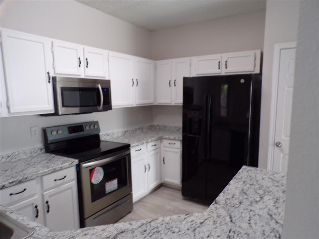 1117 Southpointe Dr, Desoto, TX 75115
