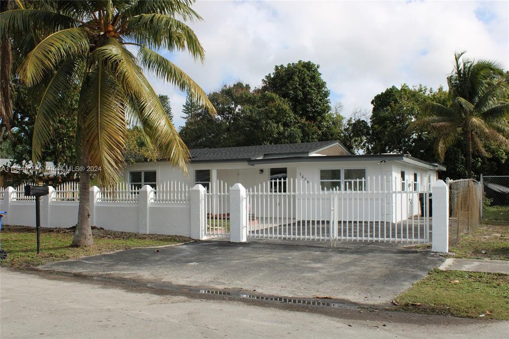 1630 NW 13th St, Fort Lauderdale, FL 33311
