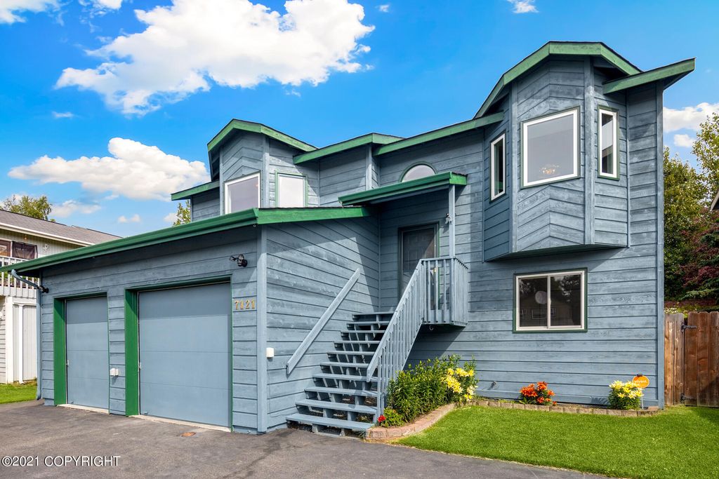 7121 Miranda Dr, Anchorage, AK 99507