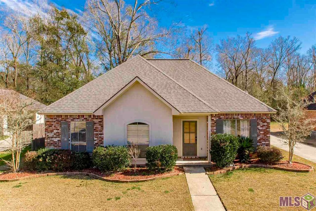 6022 Woodbend Dr, Zachary, LA 70791 See Estimated Value