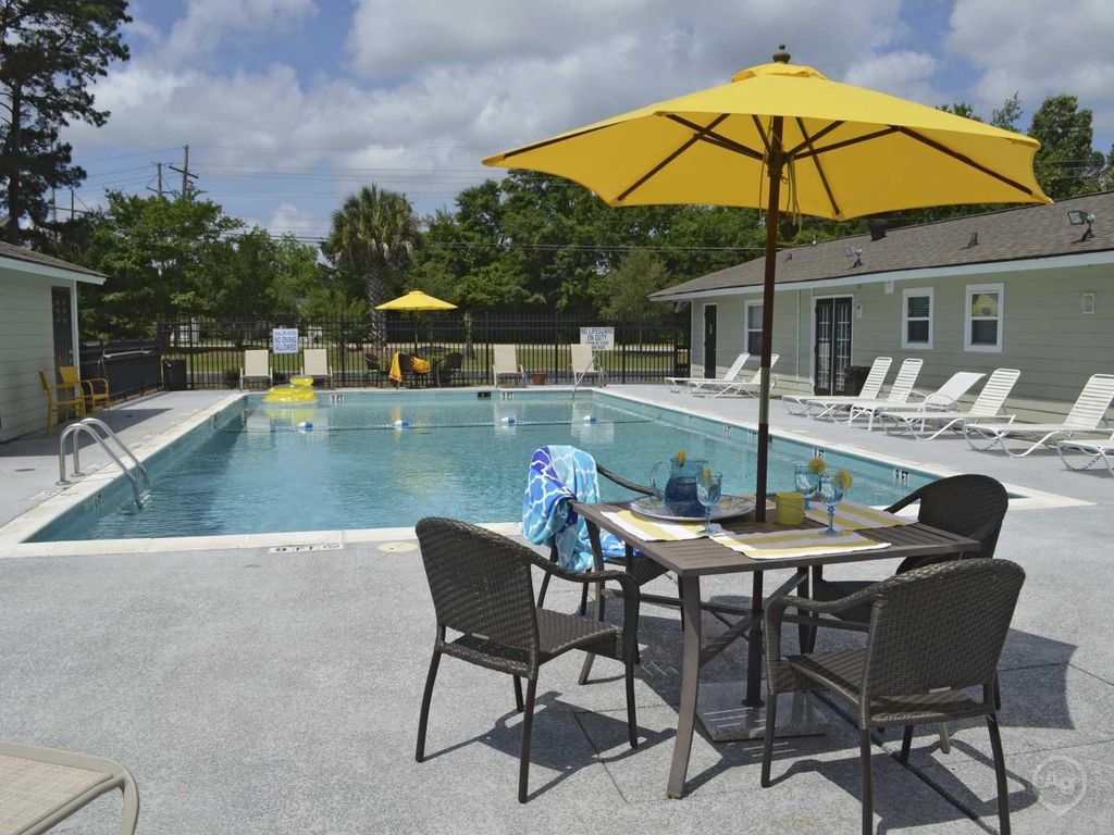 1700 Whipple Rd, Mount Pleasant, SC 29464