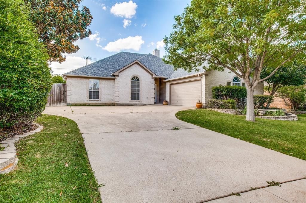 14 Enchanted Ct, Mansfield, TX 76063