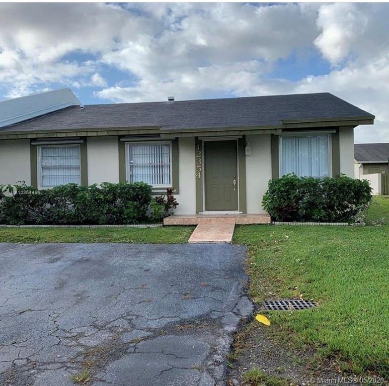 12354 SW 110th S Canal Street Rd, Miami, FL 3 Bed, 2 Bath Townhouse