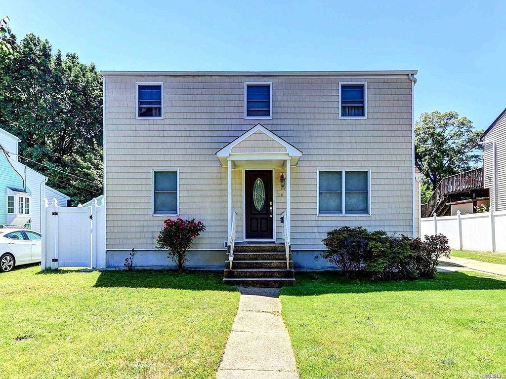 16 Garden Blvd, Hicksville, NY 11801 | Trulia