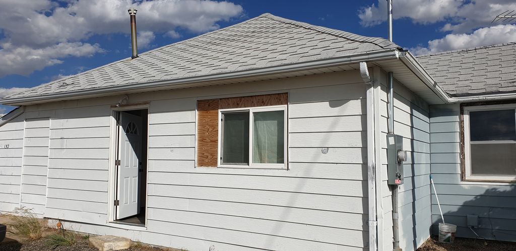 152 S  Tipperary St, Hanna, WY 82327