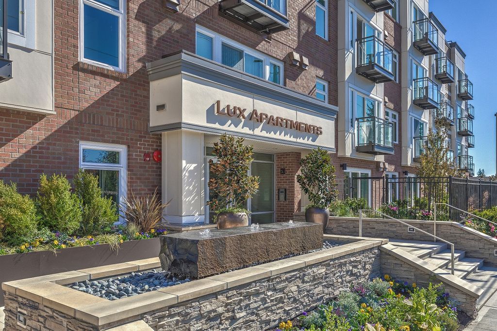 1000 100th Ave  NE #112, Bellevue, WA 98004