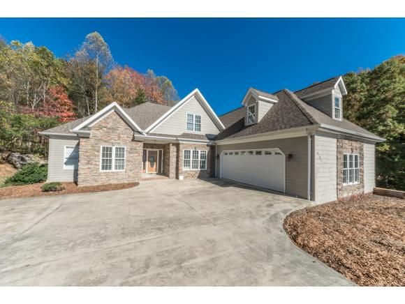 4747 Sterling Ln, Kingsport, TN 37664