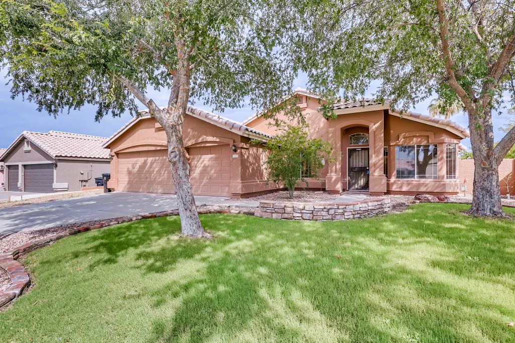 7812 E Dover St, Mesa, AZ 85207