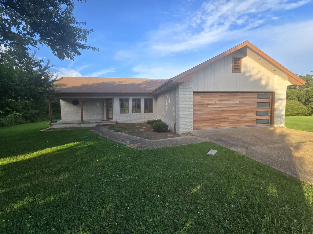 11 Cannich Ln, Bella Vista, AR 72715