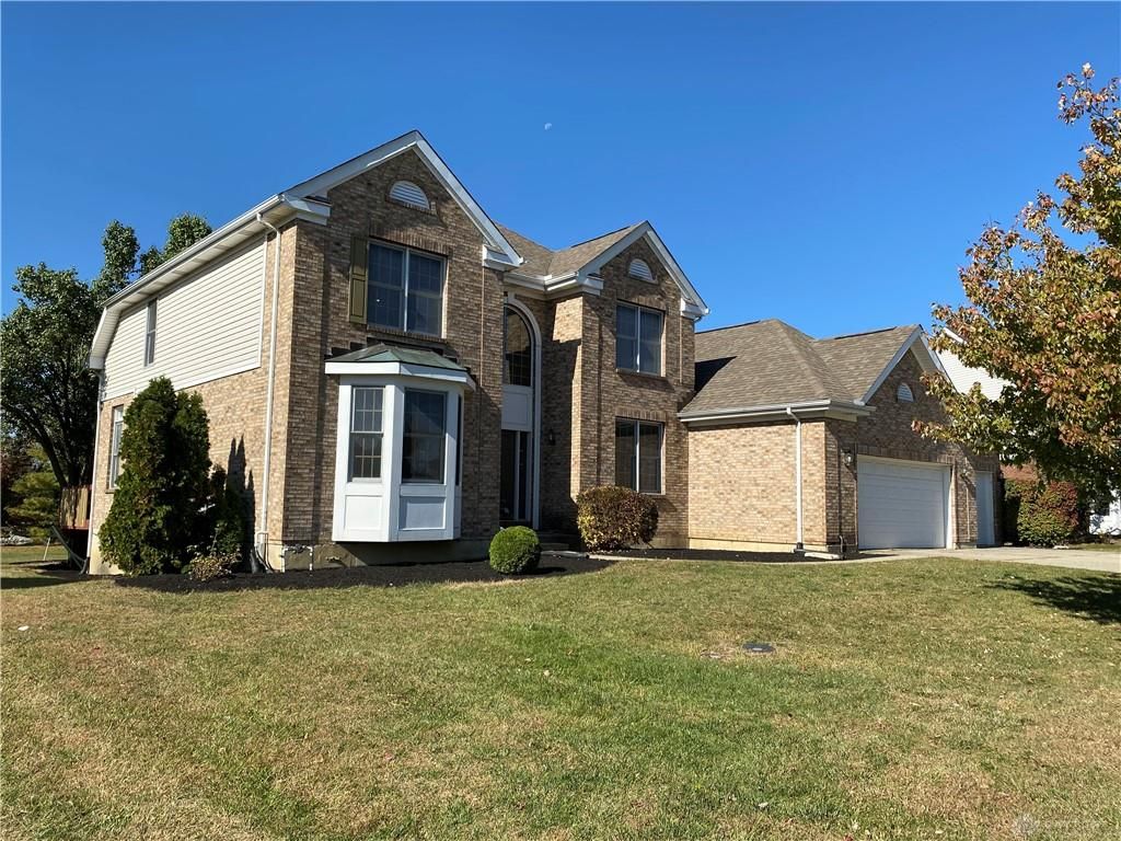 8167 Normandy Creek Dr, Centerville, OH 45458 5 Bed, 3.5 Bath Single