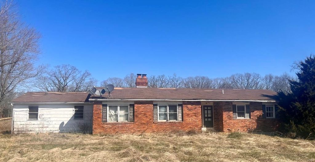 3833 Yellow Dog Rd, Lonedell, MO 63060