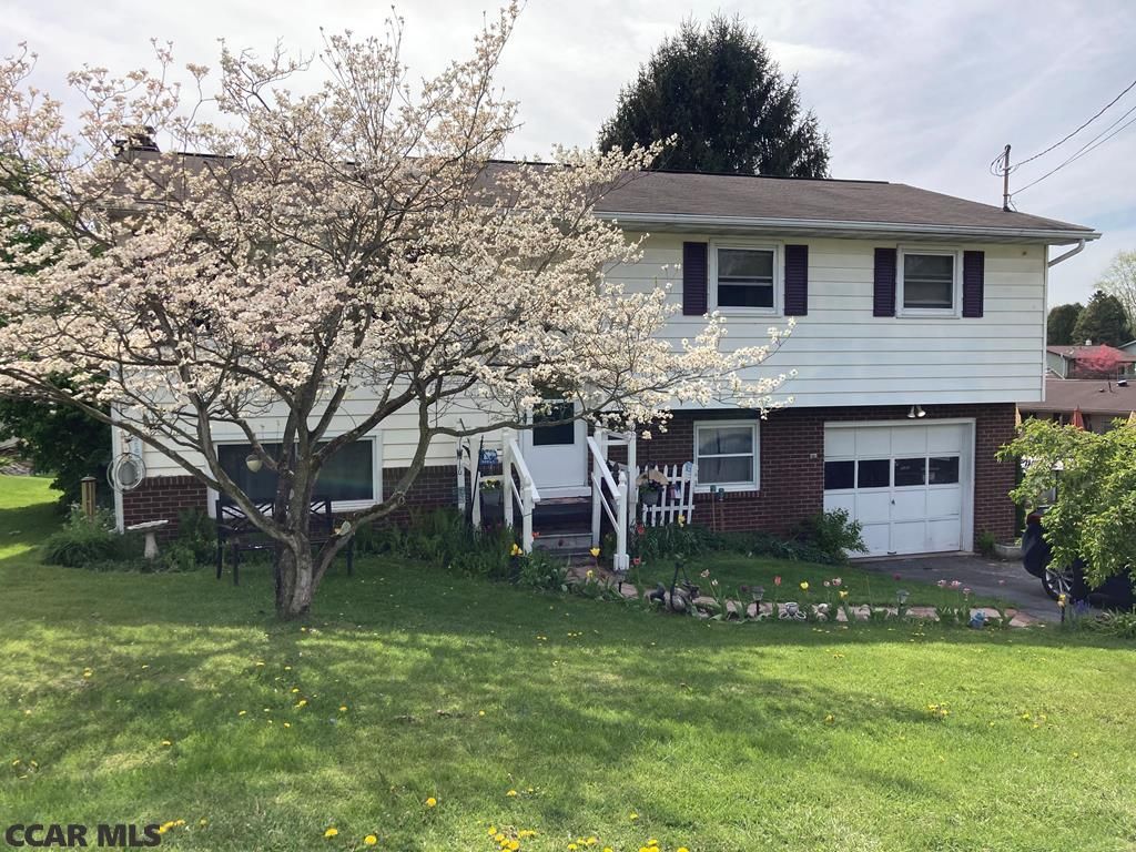 1127 Nittany Crest Ave, Bellefonte, PA 16823