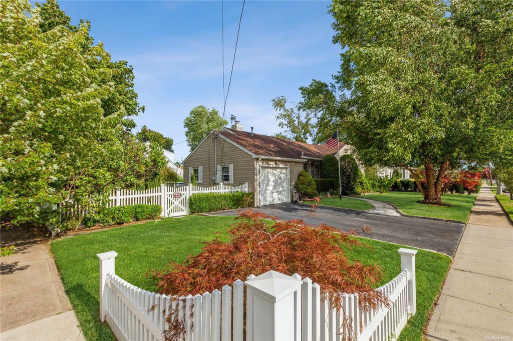 26 Wilson Avenue, Amity Harbor, NY 11701 Trulia