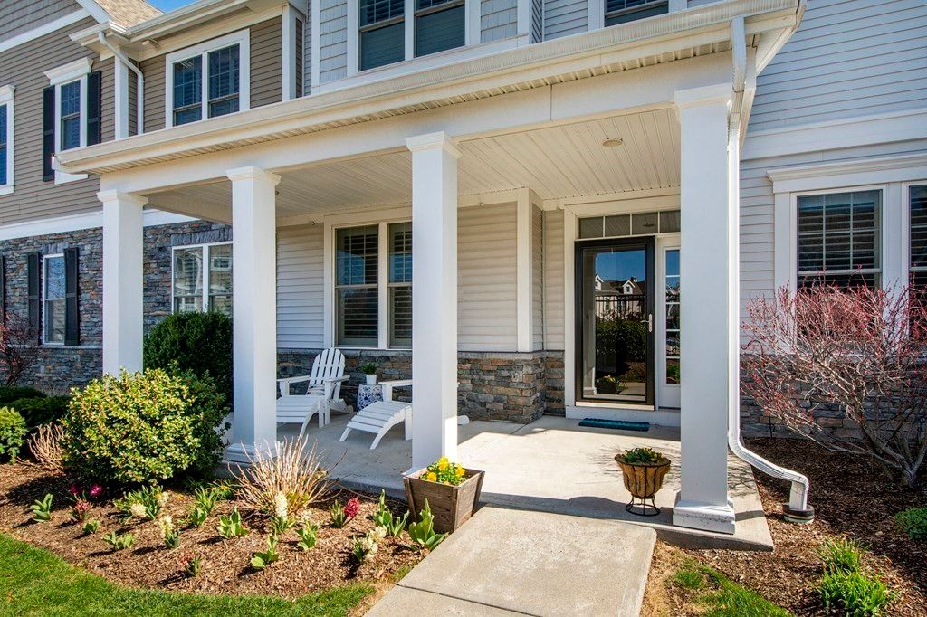 162 Stayner Dr #162, Hingham, MA 02043