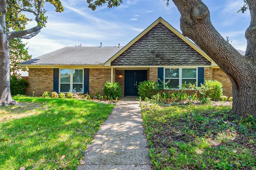 428 Fieldwood Dr, Richardson, TX 75081