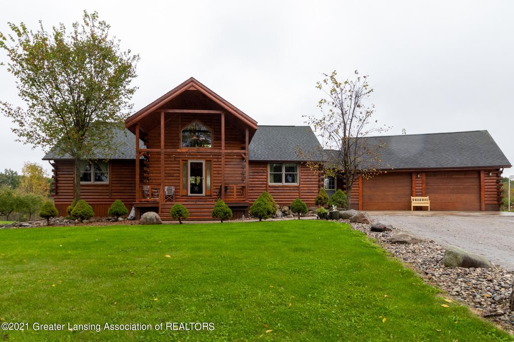 6700 Sleight Rd, Bath, MI 48808